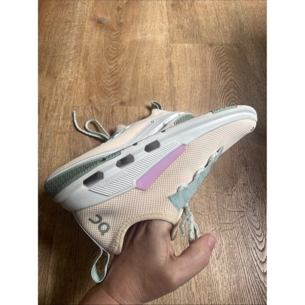On Cloudaway Sneakers Peach Lightweight Travel Shoes Women's - Picture 6 of 15